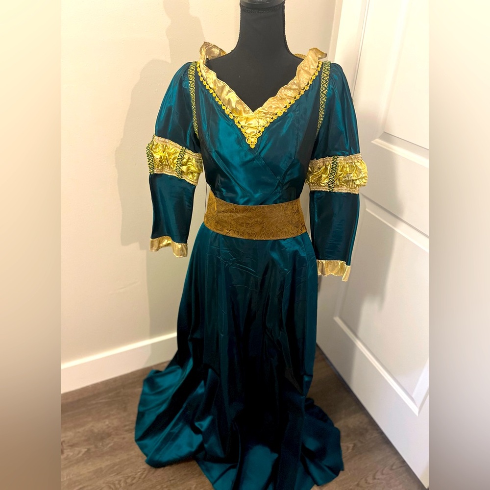 Handmade Merida Halloween Costume, Wm Small